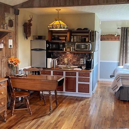 Bourbon Trail Cabin On The Farm Lawrenceburg Esterno foto