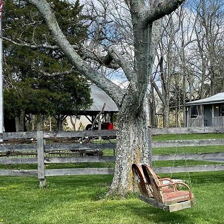 Bourbon Trail Cabin On The Farm Lawrenceburg Esterno foto