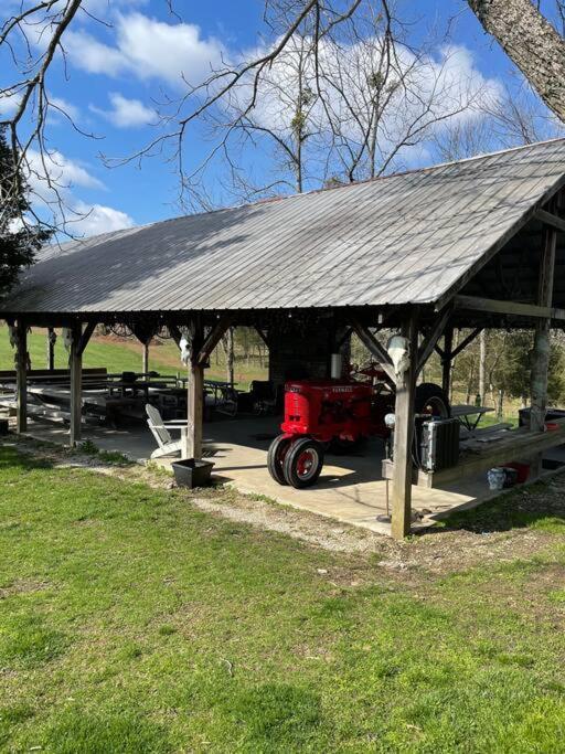 Bourbon Trail Cabin On The Farm Lawrenceburg Esterno foto
