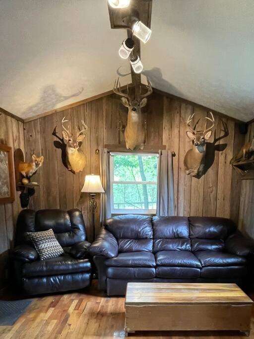 Bourbon Trail Cabin On The Farm Lawrenceburg Esterno foto