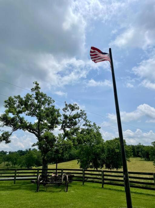 Bourbon Trail Cabin On The Farm Lawrenceburg Esterno foto